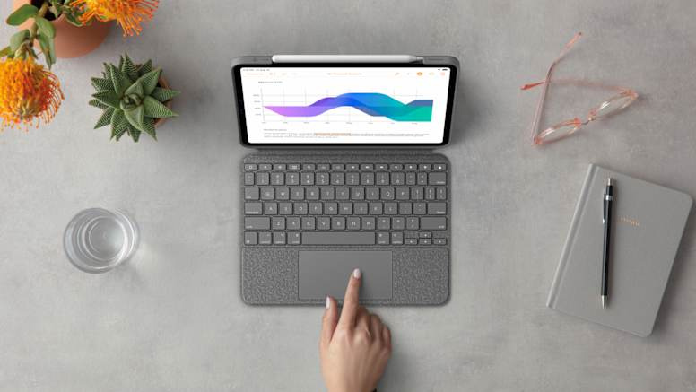 Bàn phím Logitech Combo Touch for iPad Pro M5