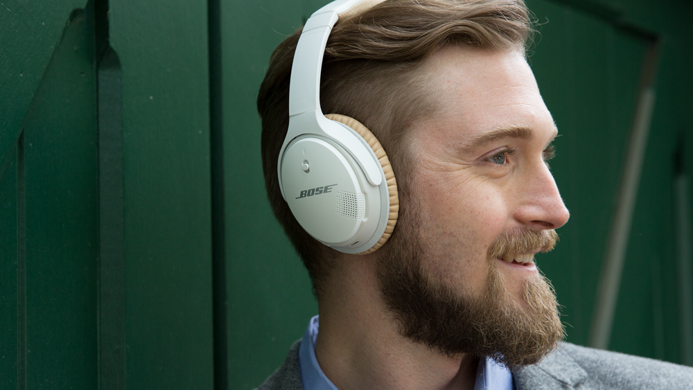 Bose SoundLink Around Ear Wireless Headphone II Bose SoundLink Around Ear Wireless Headphone II