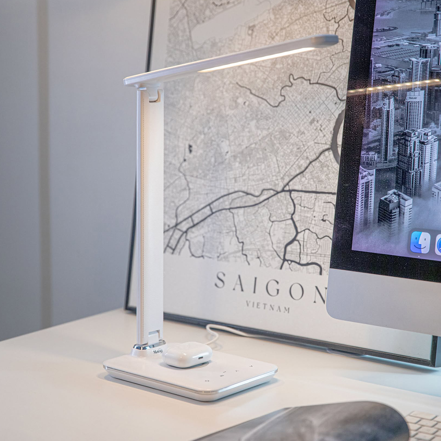 Đèn bàn Motom GST006 (White) Đèn bàn Motom GST006 (White)