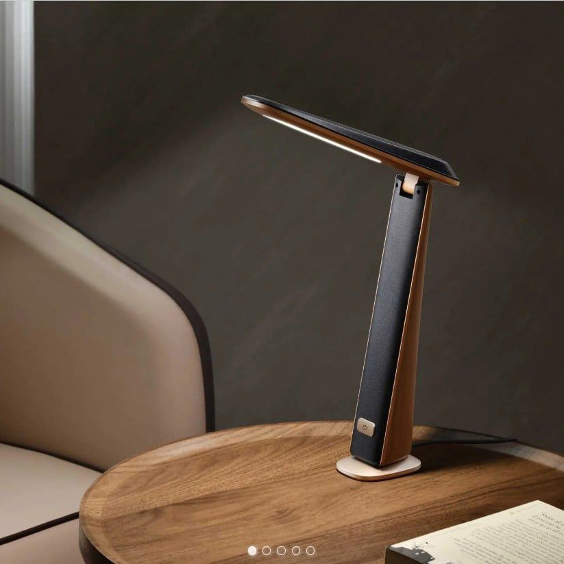 Đèn bàn Motom GST018B