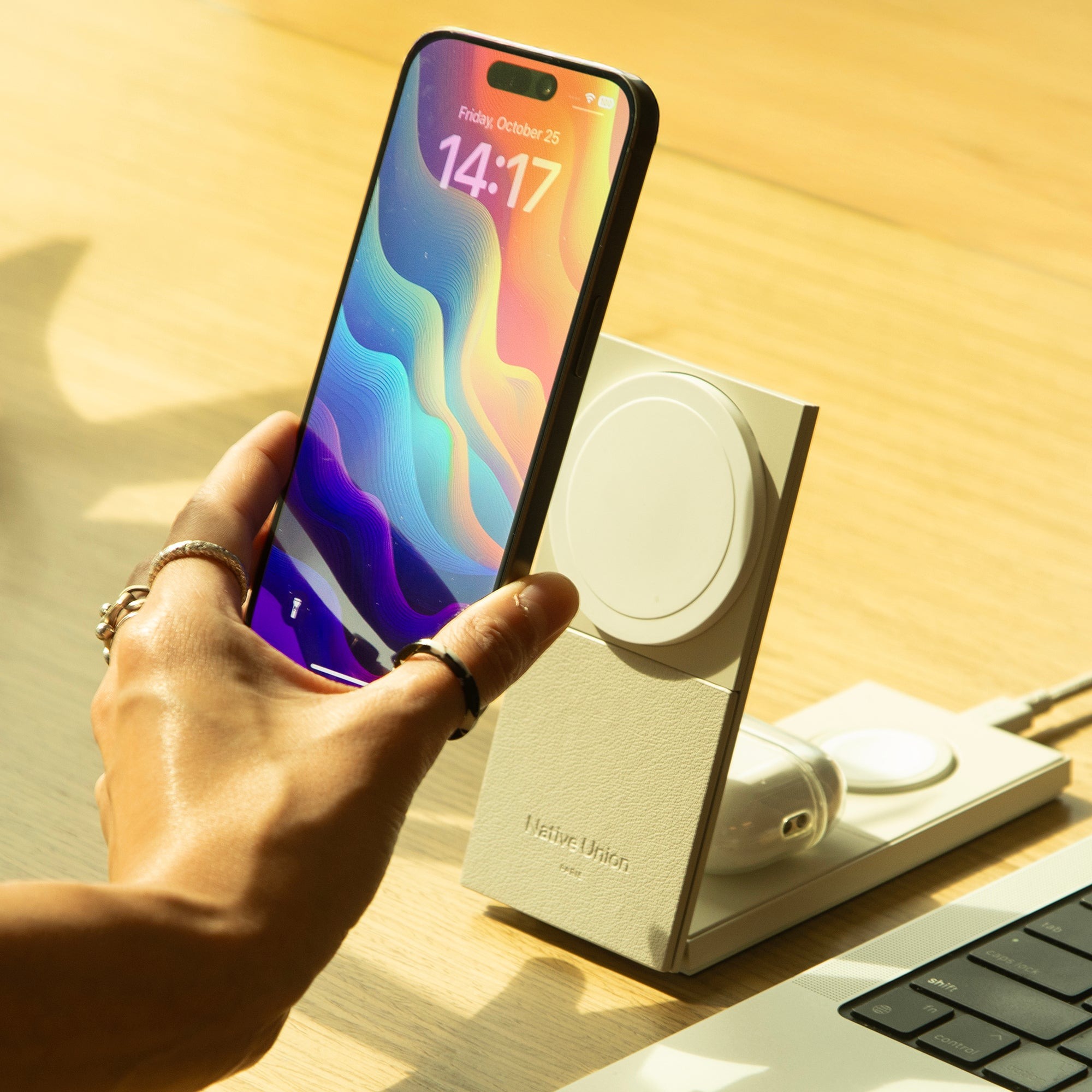 Dock sạc không dây Native Union Rise 3-in-1 Magnetic Wireless Charger