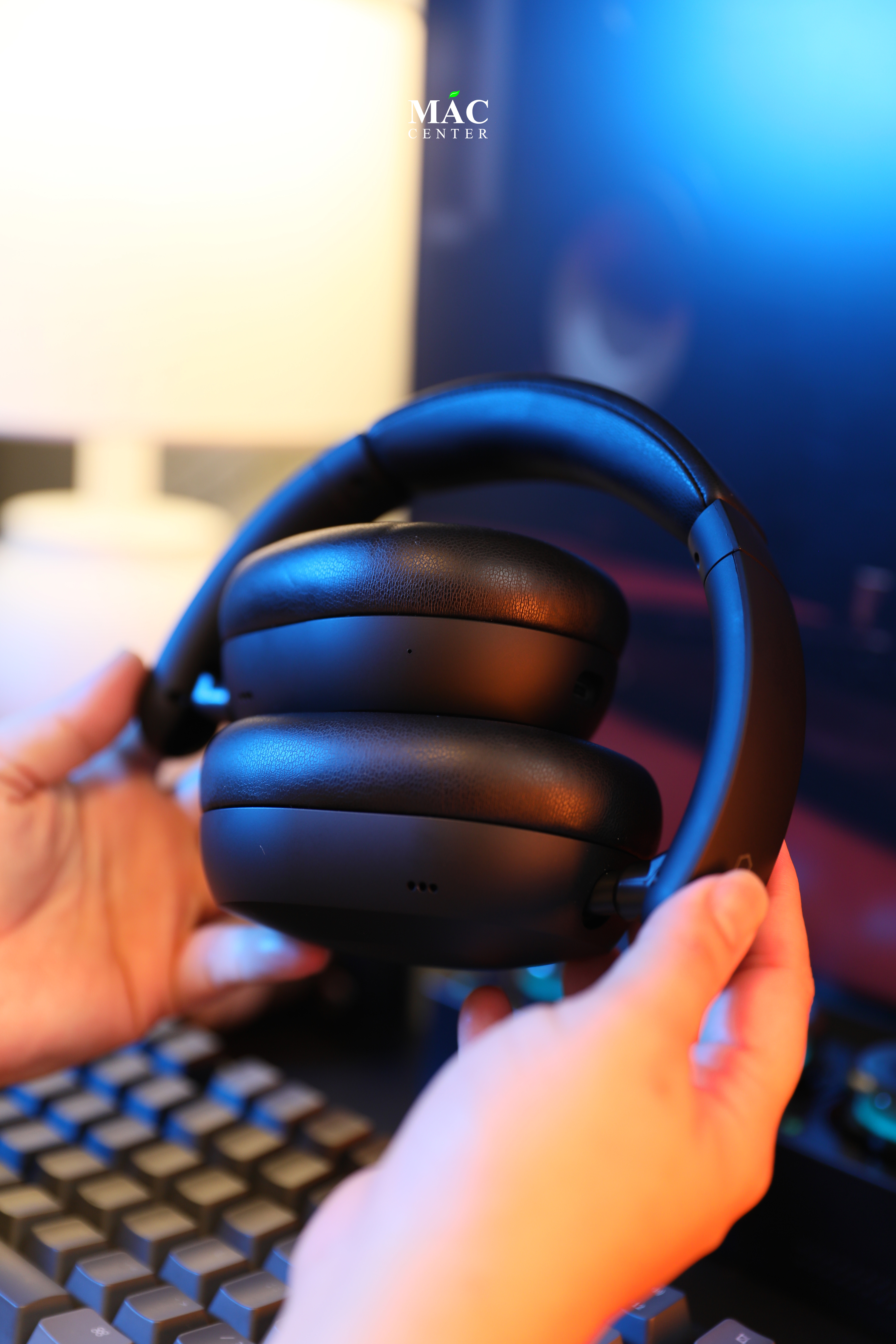Tai nghe Final Audio UX1000
